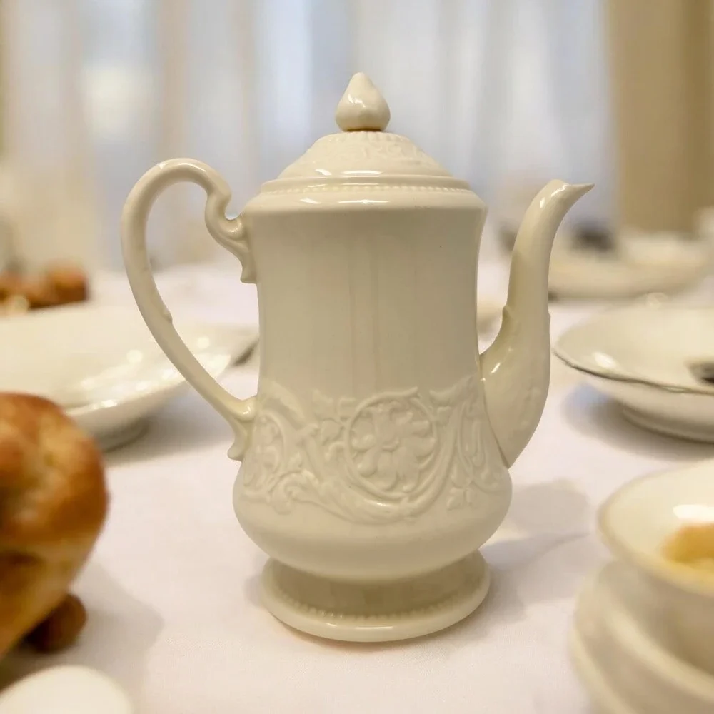 Vintage Wedgwood Patrician Coffee Pot Ivory Creamware 8